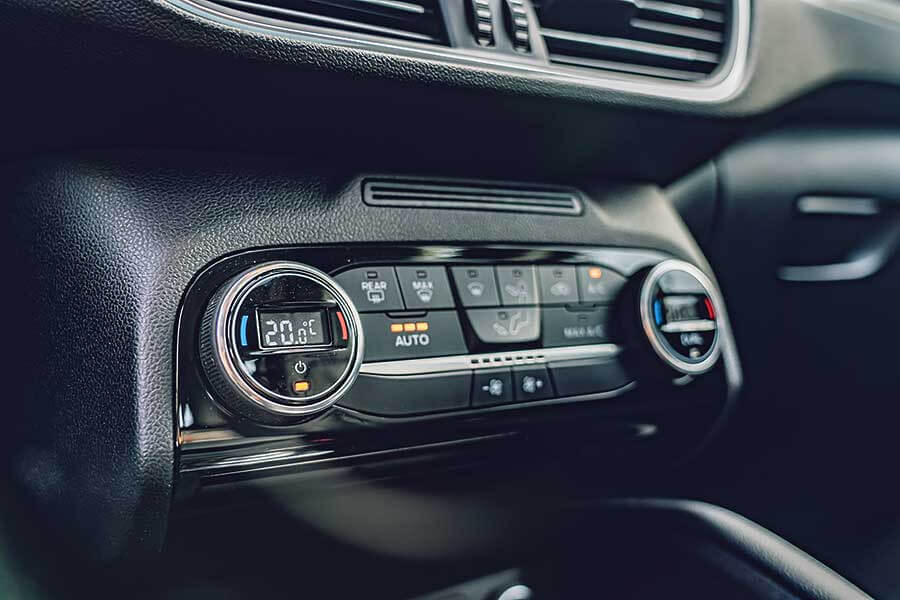 dailypower-17 潛力很玄妙,例如在菜市場抱著兩個孫子還可以伸手掏錢拿菜同時多討兩把蔥一包蒜,一轉頭再跟隔壁鄰居吵架當閒聊的祖父母,平凡卻身懷絕技。