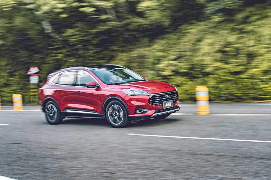 dailypower-19 潛力很玄妙,例如在菜市場抱著兩個孫子還可以伸手掏錢拿菜同時多討兩把蔥一包蒜,一轉頭再跟隔壁鄰居吵架當閒聊的祖父母,平凡卻身懷絕技。