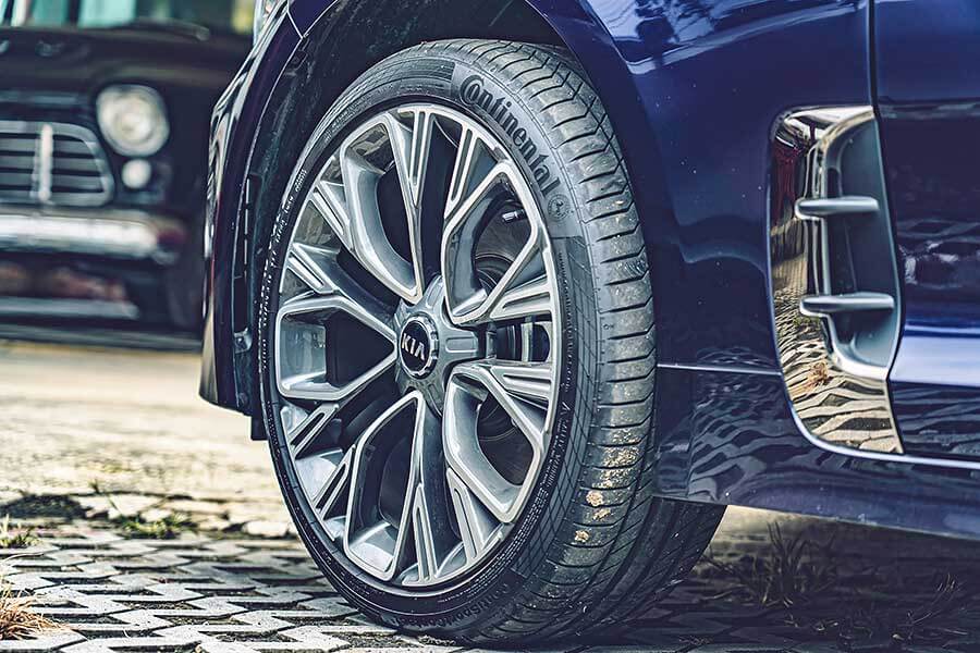 dailypower-57 潛力很玄妙,例如在菜市場抱著兩個孫子還可以伸手掏錢拿菜同時多討兩把蔥一包蒜,一轉頭再跟隔壁鄰居吵架當閒聊的祖父母,平凡卻身懷絕技。