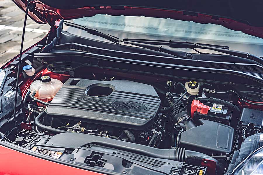 潛力很玄妙,例如在菜市場抱著兩個孫子還可以伸手掏錢拿菜同時多討兩把蔥一包蒜,一轉頭再跟隔壁鄰居吵架當閒聊的祖父母,平凡卻身懷絕技。