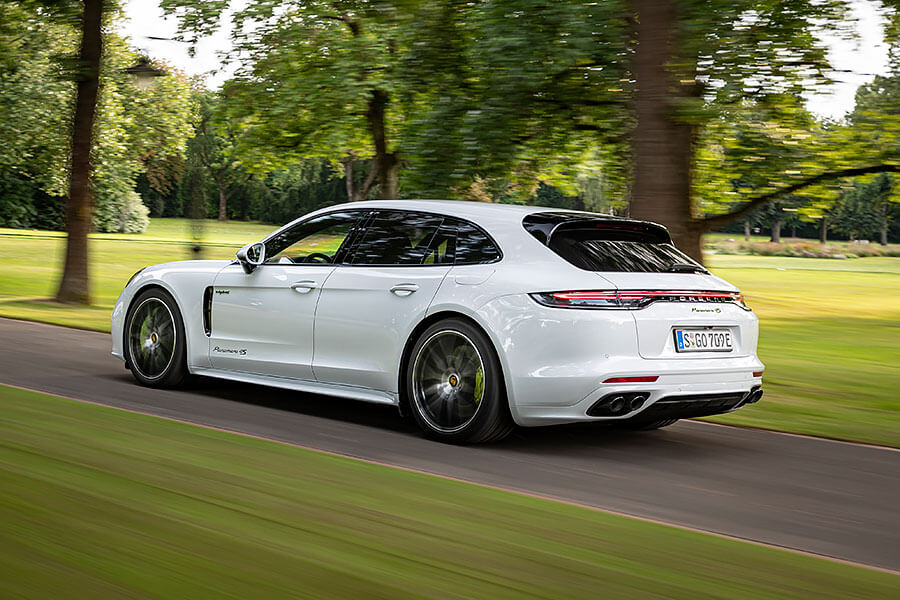 聽說Ford Focus ST Wagon最近在國內很紅，但想要一部快到嚇死人不償命的旅行車，你其實還有這些選擇。