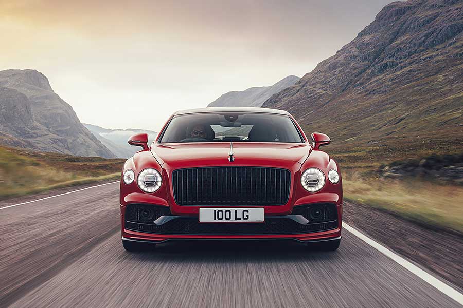 大老闆剛換新車,司機的臉馬上就綠了。