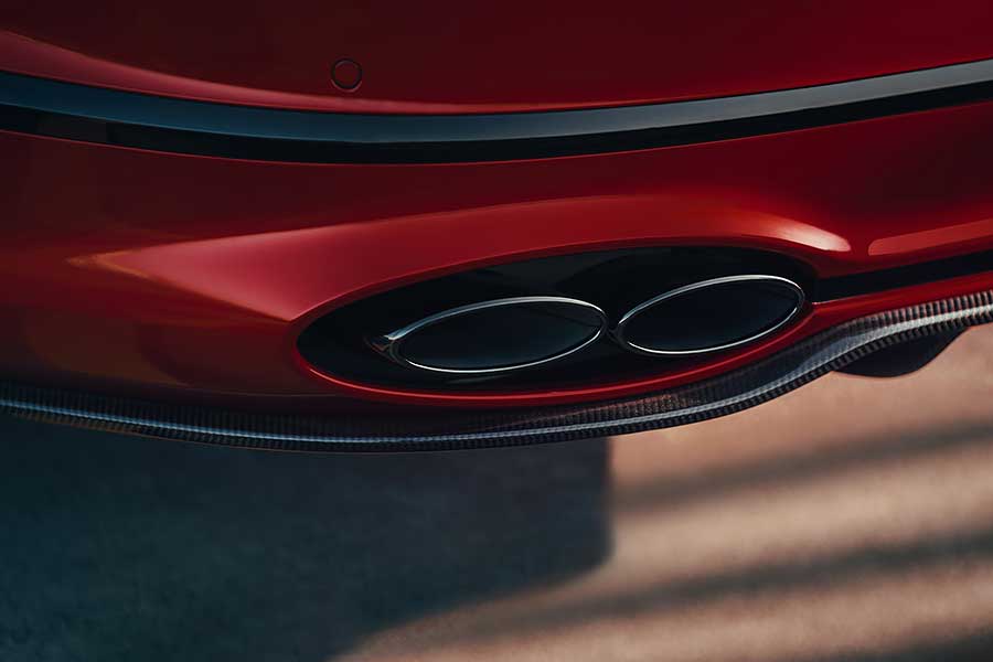 flyingspurv8-9 大老闆剛換新車,司機的臉馬上就綠了。