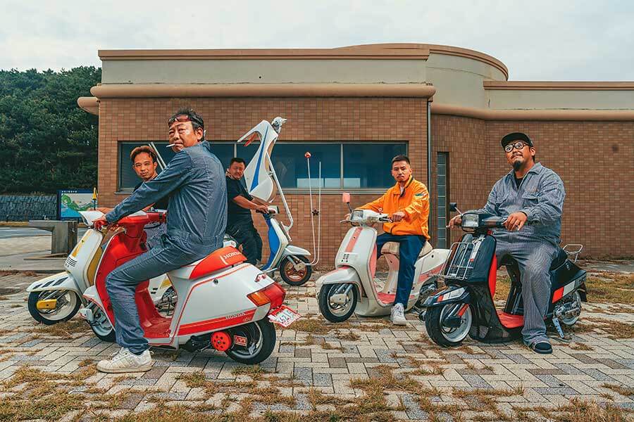 速可達,又稱小綿羊。一款青春期學習駕照持有人、暴走快遞司機以及人到中年還留著時髦髮型男士必選的戰車。