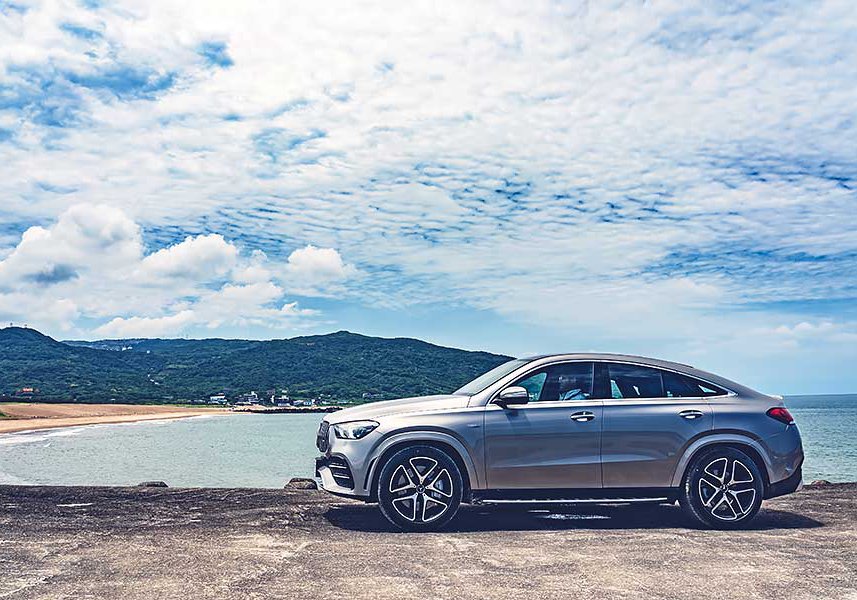 gle53coupe-23 當饅頭改以婀娜多姿的型態呈現,那就是花捲。