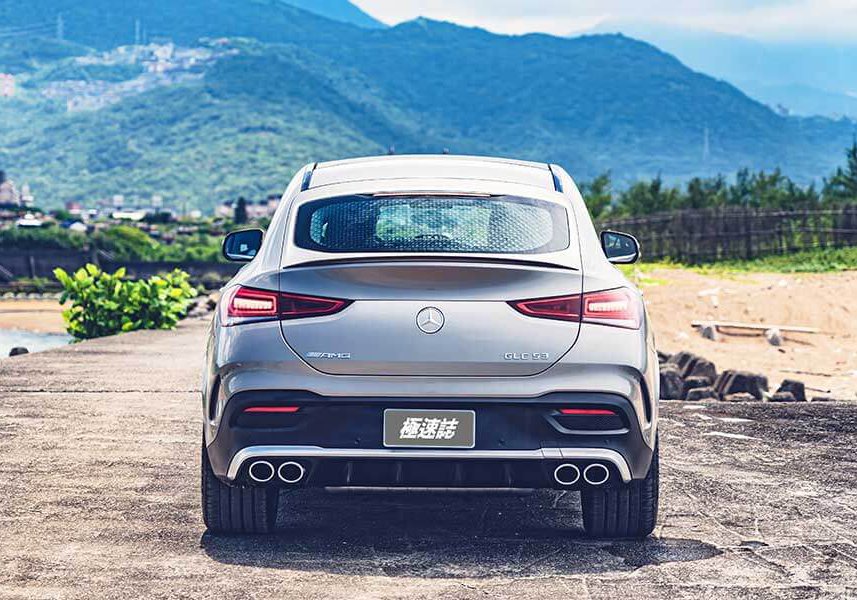 gle53coupe-25 當饅頭改以婀娜多姿的型態呈現,那就是花捲。