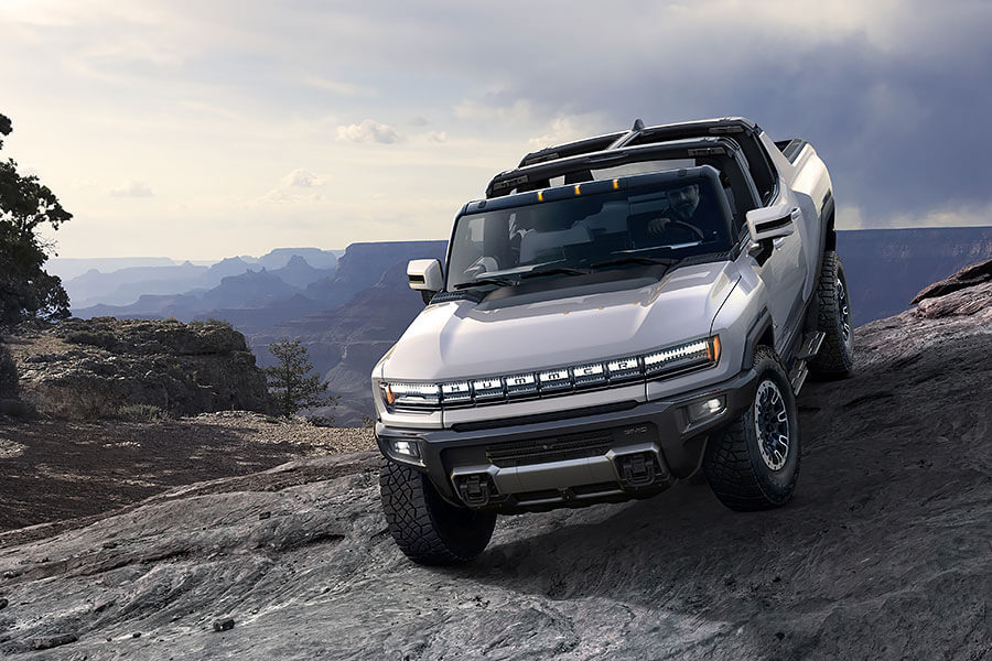 消聲匿跡了整整十年,重新歸來的悍馬更時尚、更安靜,也更加強大。