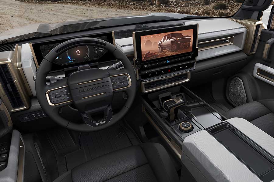 hummerev-18 消聲匿跡了整整十年,重新歸來的悍馬更時尚、更安靜,也更加強大。