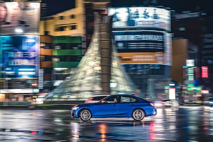 環島不難，隨便找部車都行，但要能環的開心，每個時刻都盡興、流連忘返，若有三種性格迴然不同的車可以沿路替換，那就完美了……。