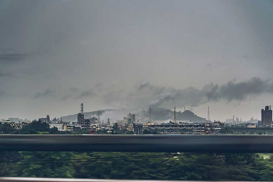 環島不難，隨便找部車都行，但要能環的開心，每個時刻都盡興、流連忘返，若有三種性格迴然不同的車可以沿路替換，那就完美了……。