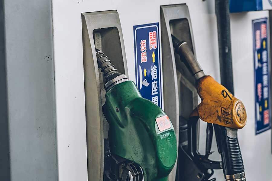 環島不難，隨便找部車都行，但要能環的開心，每個時刻都盡興、流連忘返，若有三種性格迴然不同的車可以沿路替換，那就完美了……。