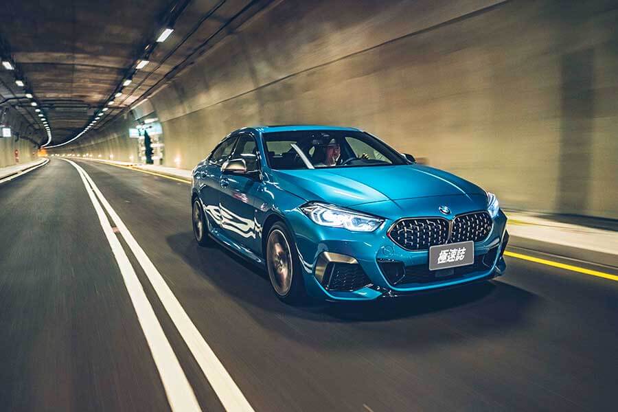 環島不難,隨便找部車都行,但要能環的開心,每個時刻都盡興、流連忘返,若有三種性格迴然不同的車可以沿路替換,那就完美了……。