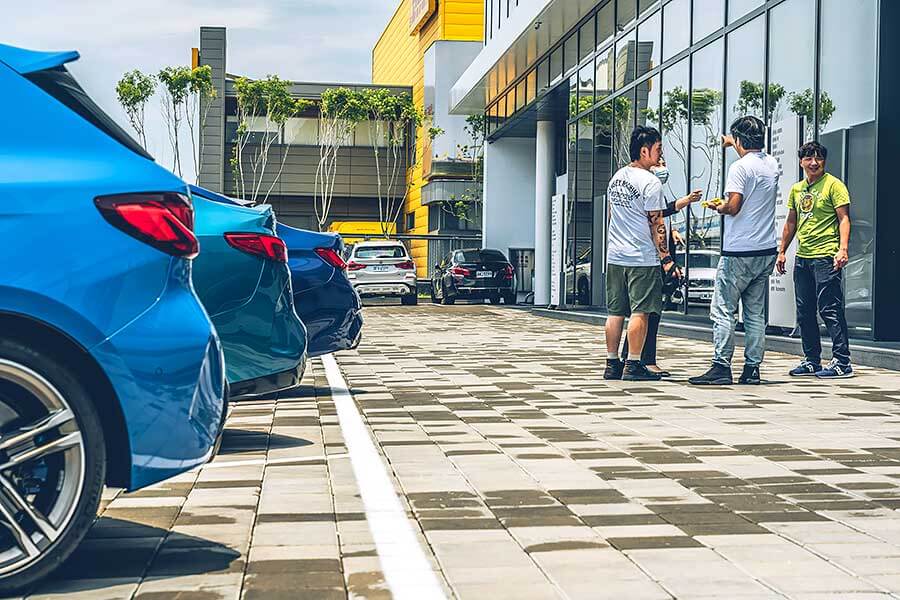 環島不難,隨便找部車都行,但要能環的開心,每個時刻都盡興、流連忘返,若有三種性格迴然不同的車可以沿路替換,那就完美了……。