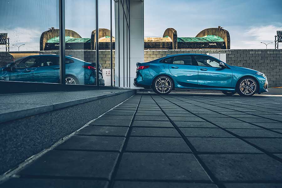 mperformance2-34 環島不難,隨便找部車都行,但要能環的開心,每個時刻都盡興、流連忘返,若有三種性格迴然不同的車可以沿路替換,那就完美了……。