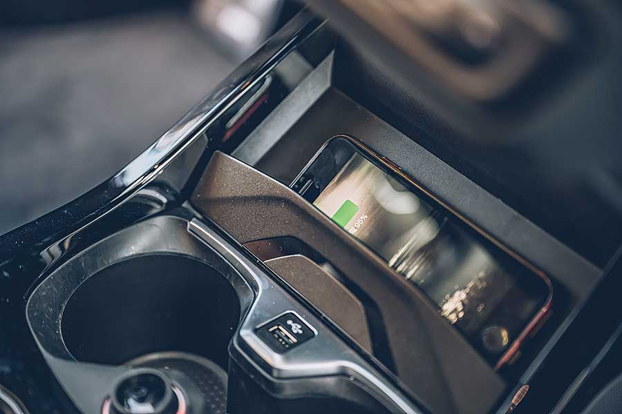 mperformance2-35 環島不難,隨便找部車都行,但要能環的開心,每個時刻都盡興、流連忘返,若有三種性格迴然不同的車可以沿路替換,那就完美了……。