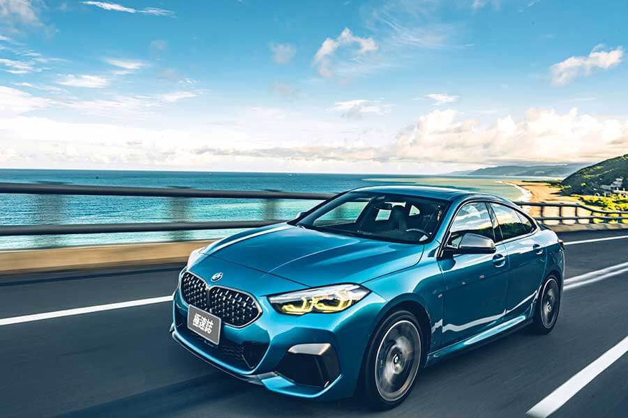 環島不難,隨便找部車都行,但要能環的開心,每個時刻都盡興、流連忘返,若有三種性格迴然不同的車可以沿路替換,那就完美了……。