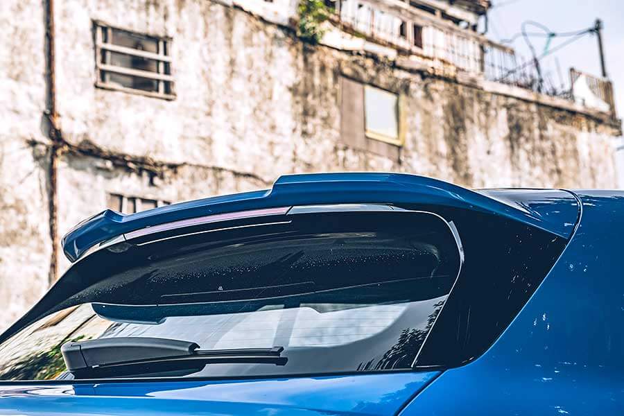 mperformance3-11 環島不難,隨便找部車都行,但要能環的開心,每個時刻都盡興、流連忘返,若有三種性格迴然不同的車可以沿路替換,那就完美了……。