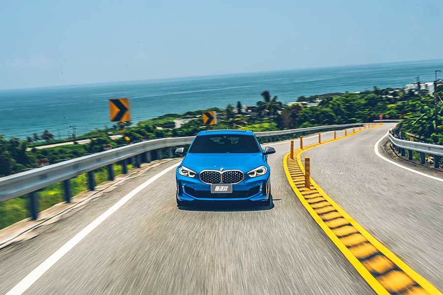 mperformance3-18 環島不難,隨便找部車都行,但要能環的開心,每個時刻都盡興、流連忘返,若有三種性格迴然不同的車可以沿路替換,那就完美了……。