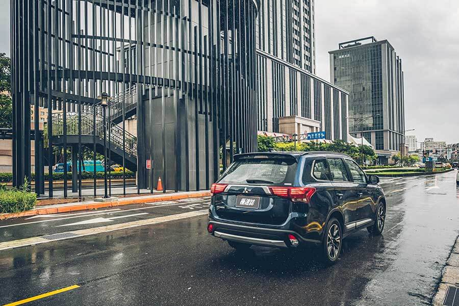 正當其他SUV都已隨市場趨勢改變時，唯獨異鄉人還堅持著最初的務實本質。