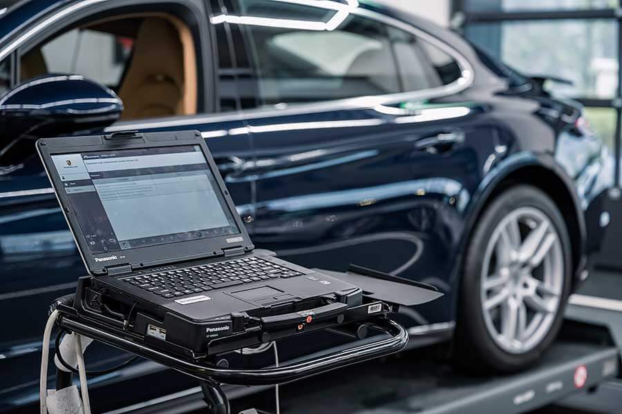 中古車是許多好漢的圓夢捷徑,只是這條路途有點混亂且充滿風險,想明則保身其實有方法。