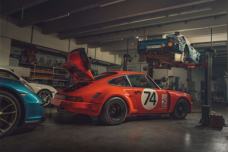 這裡是保時捷名作冬眠之所，且讓我們在黑暗掩護下捕捉它們的睡相……