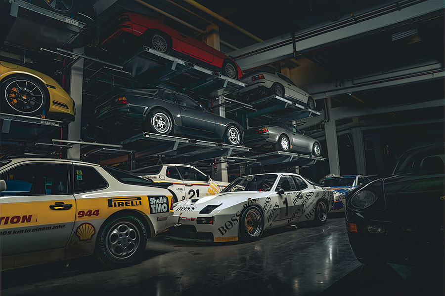 這裡是保時捷名作冬眠之所，且讓我們在黑暗掩護下捕捉它們的睡相……