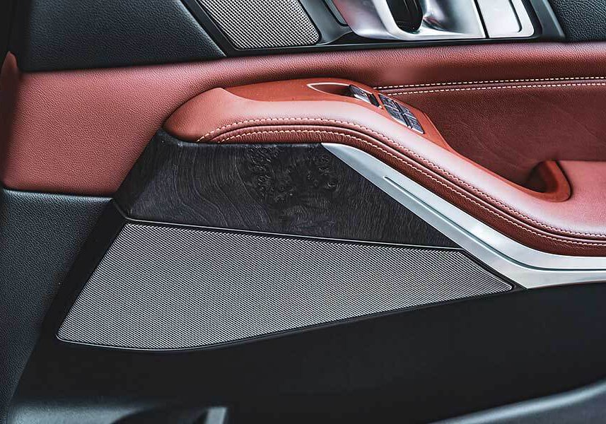 x7xdrive40i-24 它就是你印象中的那位鄰家大哥哥,擁有渾厚的胸膛及溫暖的心窩,還記得你曾許下嫁給它的承諾吧。