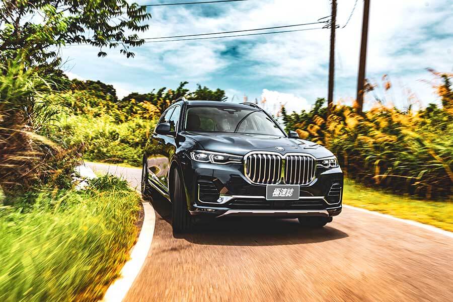 它就是你印象中的那位鄰家大哥哥,擁有渾厚的胸膛及溫暖的心窩,還記得你曾許下嫁給它的承諾吧。