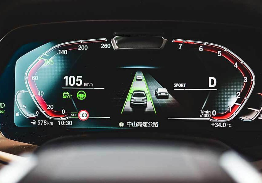 x7xdrive40i-6 它就是你印象中的那位鄰家大哥哥,擁有渾厚的胸膛及溫暖的心窩,還記得你曾許下嫁給它的承諾吧。