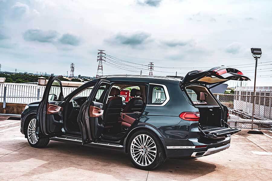 它就是你印象中的那位鄰家大哥哥,擁有渾厚的胸膛及溫暖的心窩,還記得你曾許下嫁給它的承諾吧。