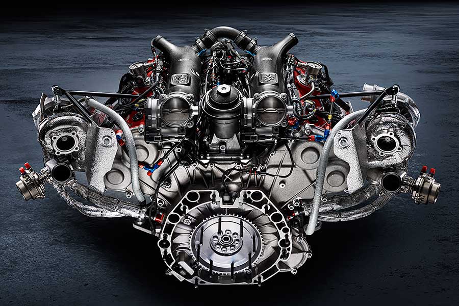 既然488 GT3和488 GTE都是不易親近的兇悍躍馬,法拉利現在也只好帶來馴化,卻又不失狂野性格的488 GT Modificata。