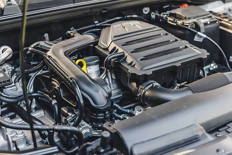 各位先生女士,耀眼奪目的2020金旅獎最佳休旅車即將揭幕,歡迎大家蒞臨極速誌頒獎典禮。