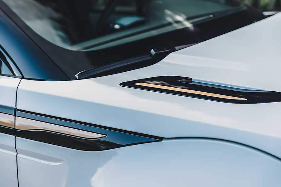 各位先生女士,耀眼奪目的2020金旅獎最佳休旅車即將揭幕,歡迎大家蒞臨極速誌頒獎典禮。