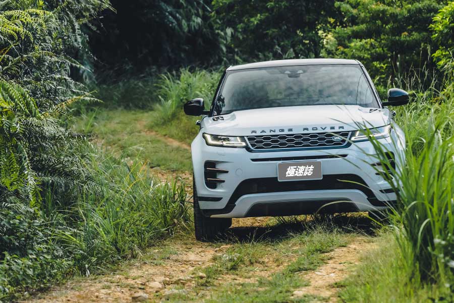 各位先生女士,耀眼奪目的2020金旅獎最佳休旅車即將揭幕,歡迎大家蒞臨極速誌頒獎典禮。