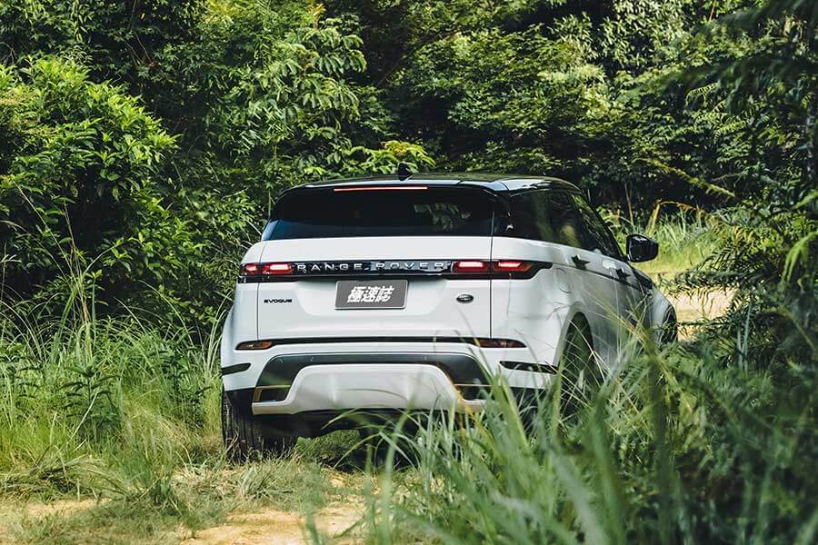 各位先生女士,耀眼奪目的2020金旅獎最佳休旅車即將揭幕,歡迎大家蒞臨極速誌頒獎典禮。