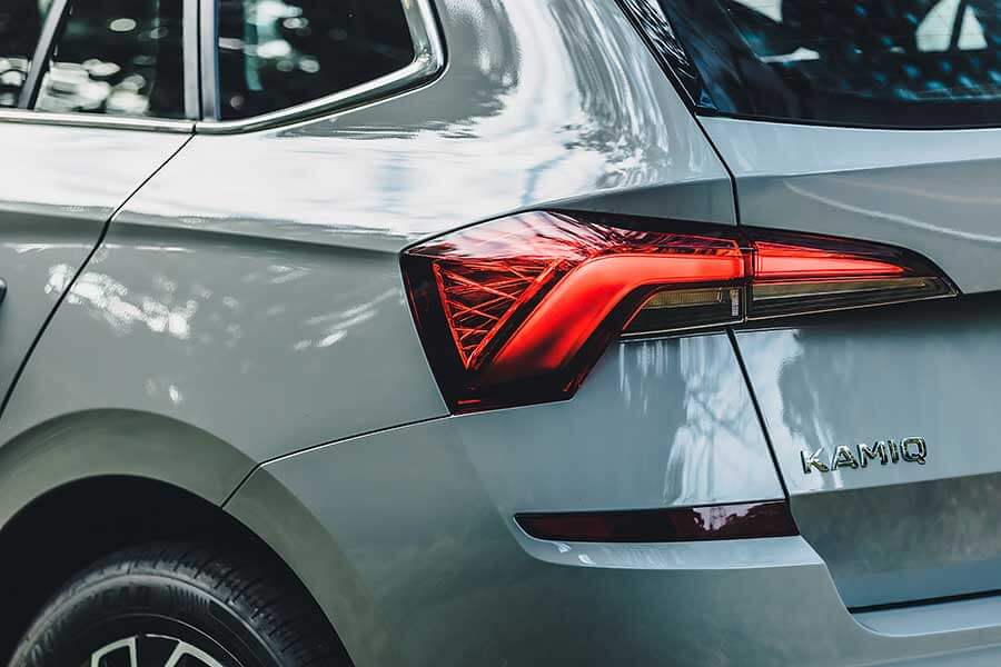 各位先生女士,耀眼奪目的2020金旅獎最佳休旅車即將揭幕,歡迎大家蒞臨極速誌頒獎典禮。