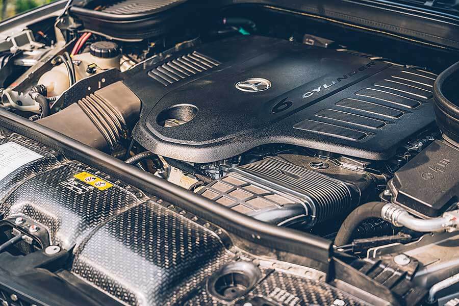 各位先生女士,耀眼奪目的2020金旅獎最佳休旅車即將揭幕,歡迎大家蒞臨極速誌頒獎典禮。