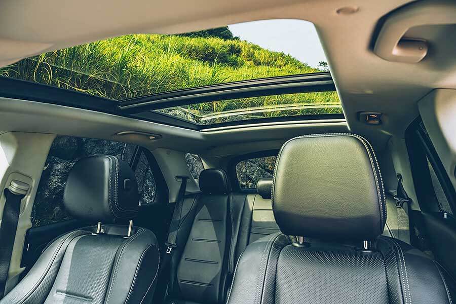 各位先生女士,耀眼奪目的2020金旅獎最佳休旅車即將揭幕,歡迎大家蒞臨極速誌頒獎典禮。