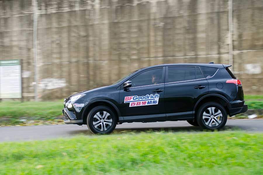 日系車與美國胎的組合,著實又是一次出乎意料的全新體驗。