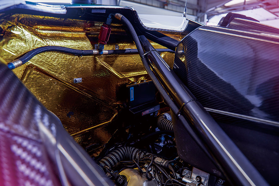 裝有翻滾保護架的掀背跑車？呸！麥拉倫Senna GTR對伯拉漢BT62才配稱至高無上的賽道玩意！