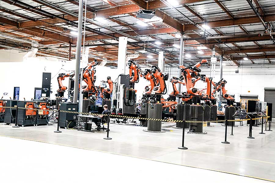 有請Czinger 21C,一種為遠大目標鋪路的前所未有元素,一場製造革命於此萌芽。