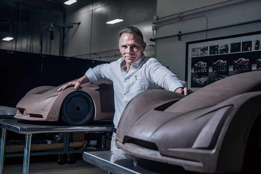 有請Czinger 21C,一種為遠大目標鋪路的前所未有元素,一場製造革命於此萌芽。