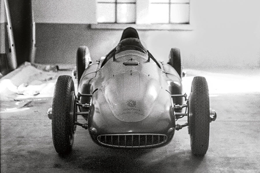 規矩是要來打破的,所以F1縱有嚴格賽例規管,仍然無阻車隊搜索枯腸發掘賽例漏洞……