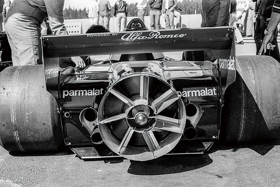 規矩是要來打破的,所以F1縱有嚴格賽例規管,仍然無阻車隊搜索枯腸發掘賽例漏洞……