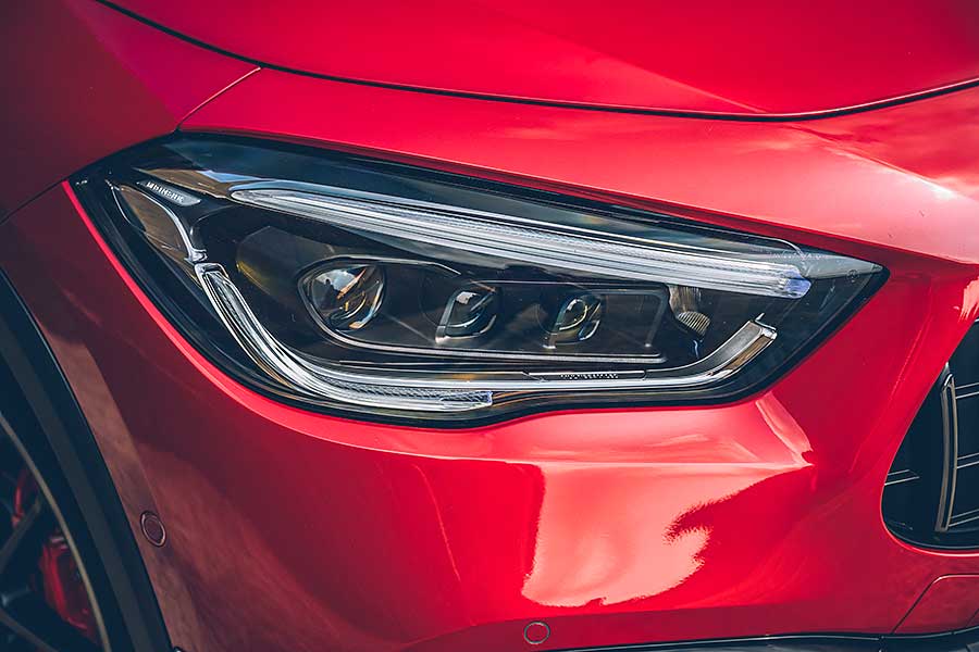 gla45s-19 在生物學的角度來說,變態指的是成長過程中一種巨大並導致結果完全不同的變化。