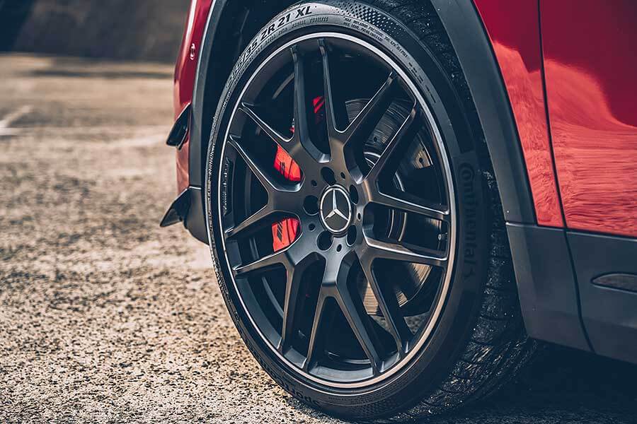 gla45s-20 在生物學的角度來說,變態指的是成長過程中一種巨大並導致結果完全不同的變化。