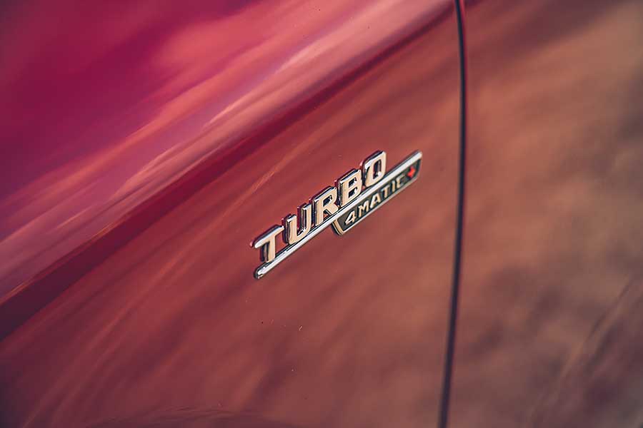 gla45s-21 在生物學的角度來說,變態指的是成長過程中一種巨大並導致結果完全不同的變化。