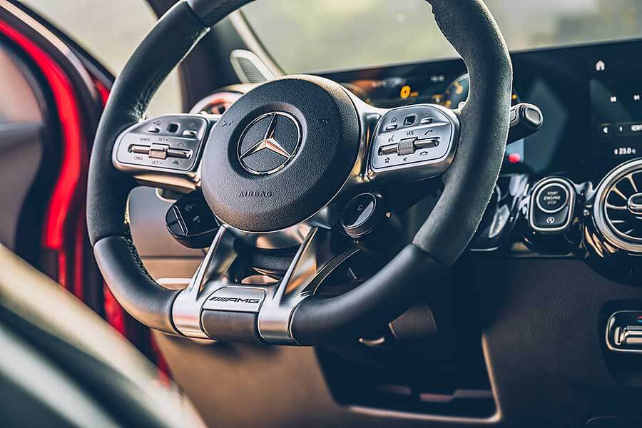 gla45s-25 在生物學的角度來說,變態指的是成長過程中一種巨大並導致結果完全不同的變化。