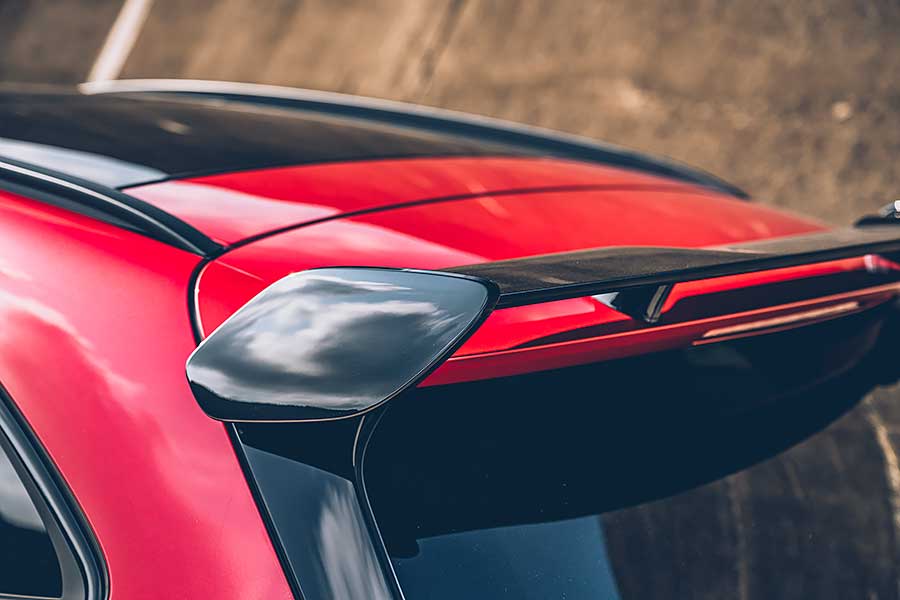 gla45s-8 在生物學的角度來說,變態指的是成長過程中一種巨大並導致結果完全不同的變化。