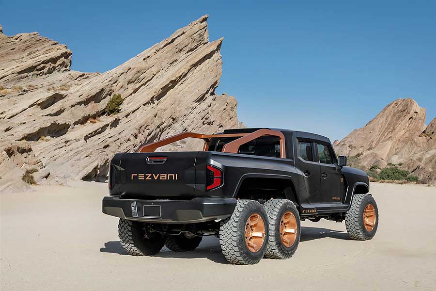 在這動盪又無常的2020,想要安全下莊最好還是找台六輪坦克比較保險。